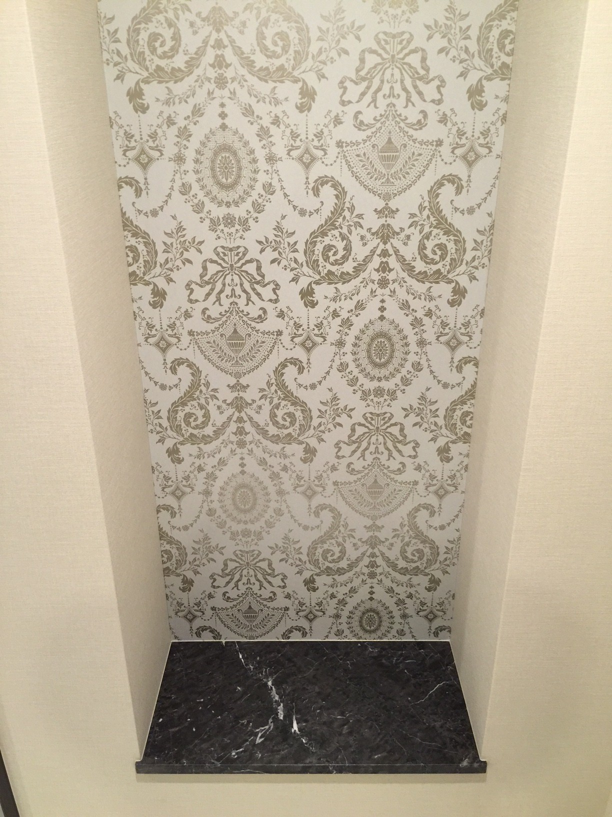 京都市ｍ様邸 輸入壁紙 アクセント貼り 施工後 Rehome